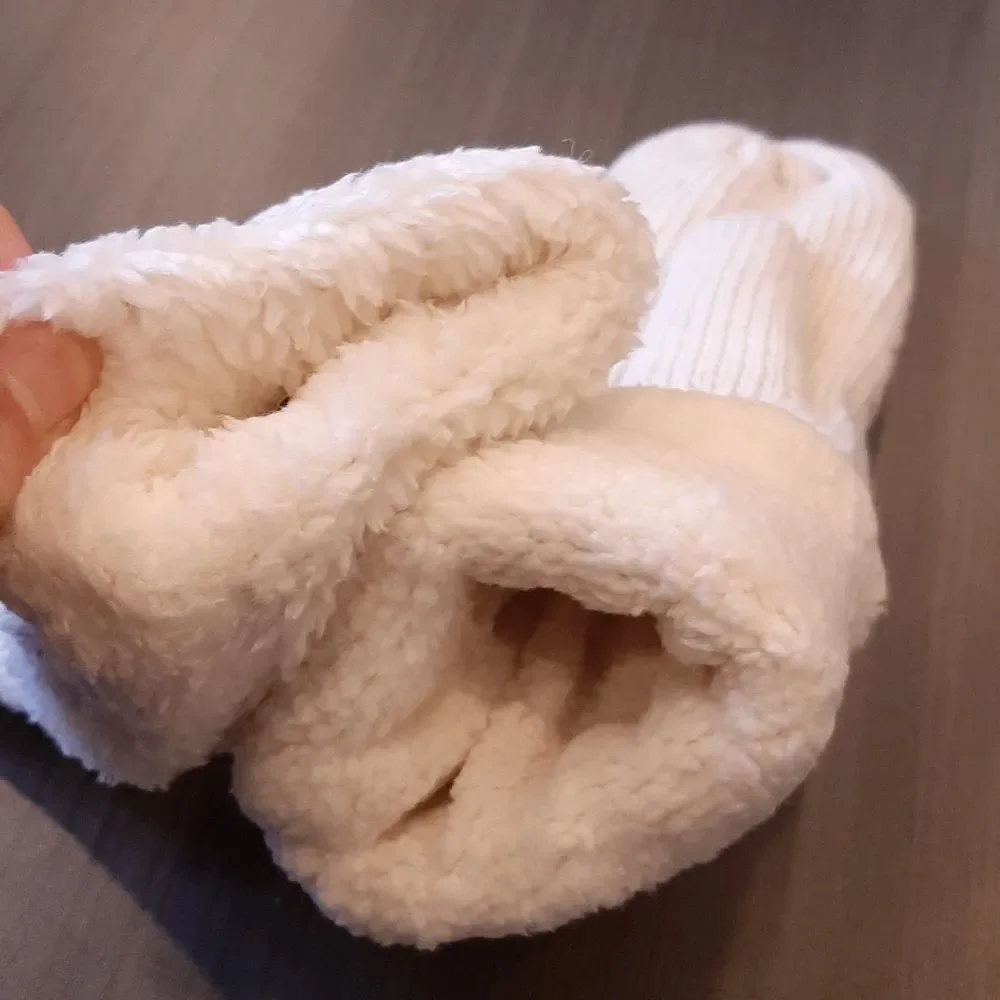 SIMI Chunky Knit Mittens Ivory Faux Fur Sherpa Rhinestone Embellished Winter